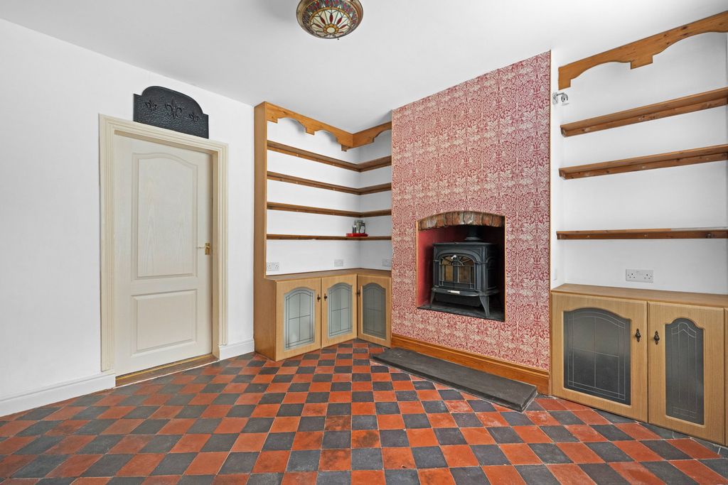 Property photo 3 of 13