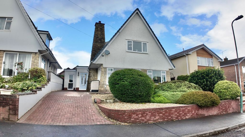 Property photo 1 of 35