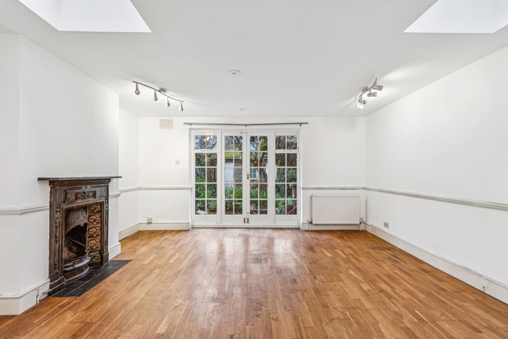 Property photo 3 of 10