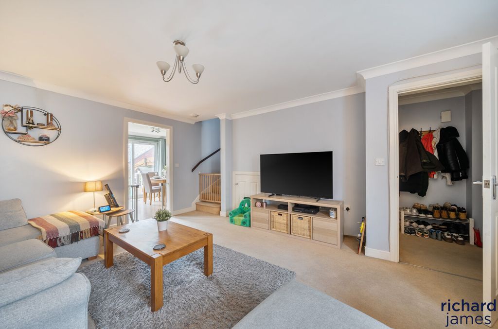 Property photo 2 of 14 B5d76Ccf7F6949328708E1d072864979