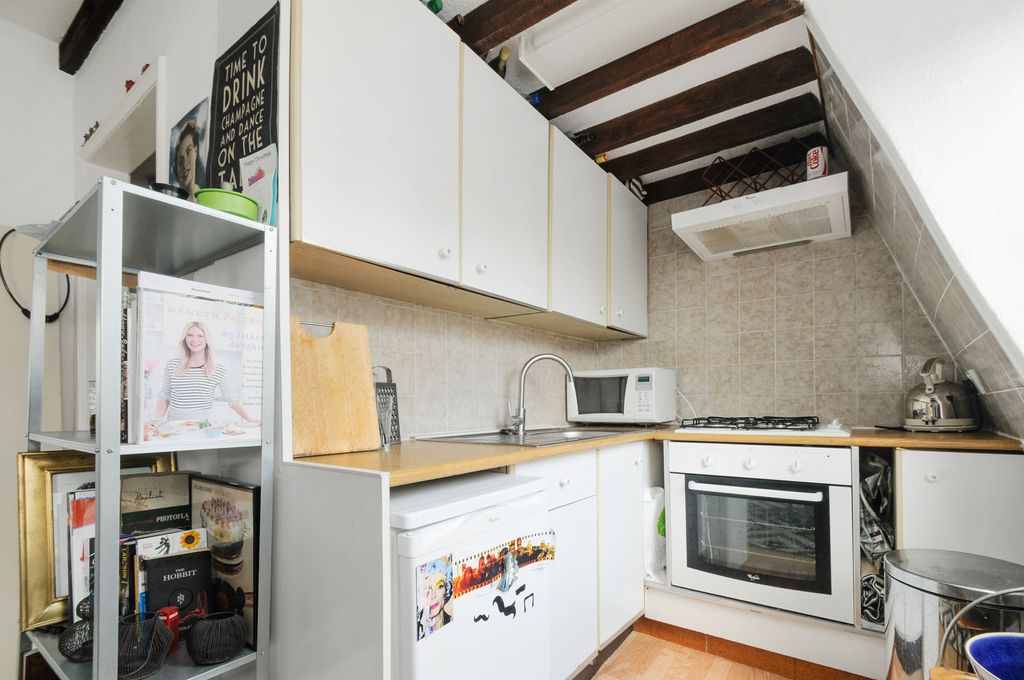 Property photo 3 of 4