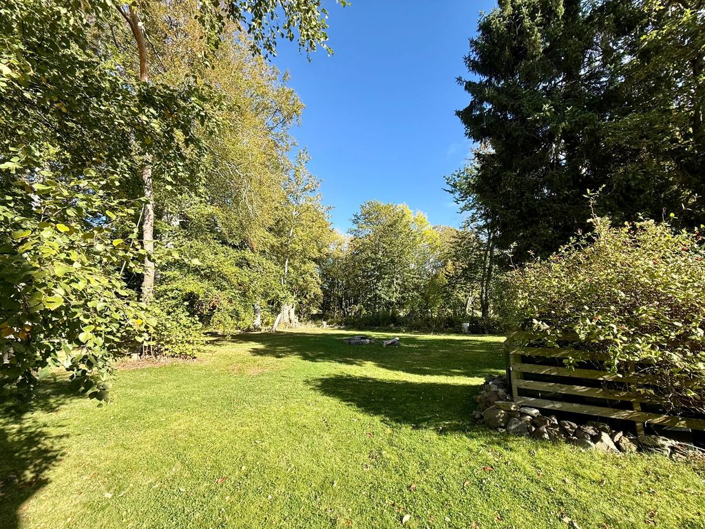 Property photo 3 of 35