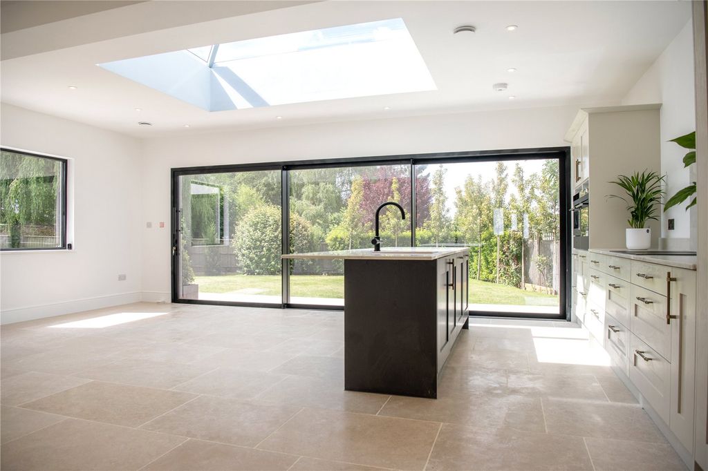 Property photo 3 of 17 Open Plan Kitchen