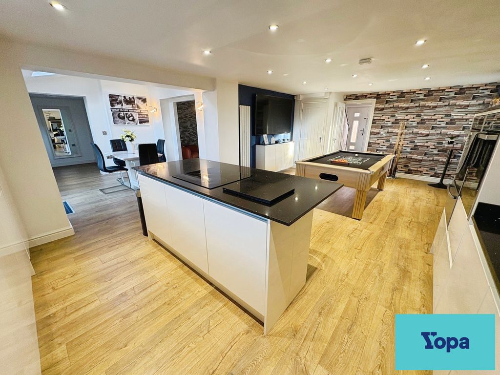 Property photo 2 of 36 Open Plan Kitchen-Family Room