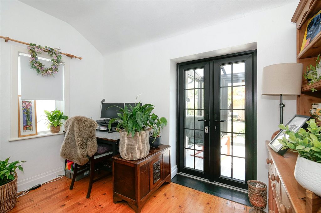 Property photo 3 of 18 Picture No. 08