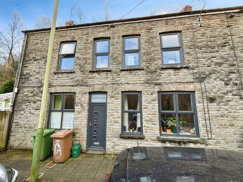 Property photo 1 of 26