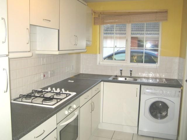 Property photo 3 of 7 Kitchen
