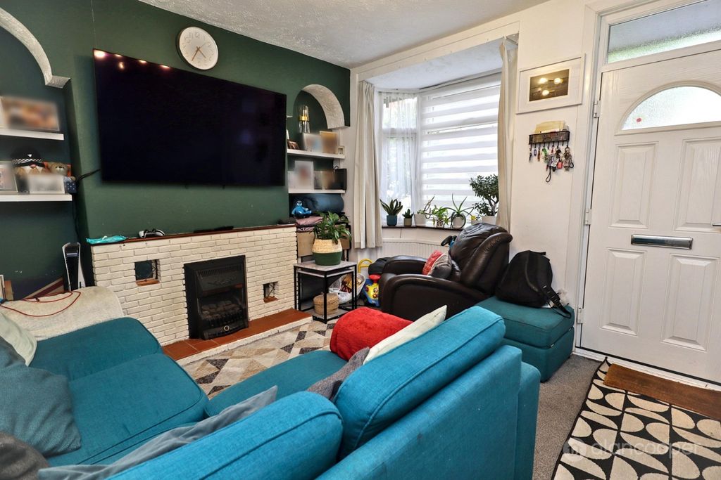 Property photo 2 of 17 5150591