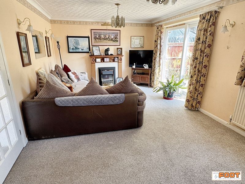 Property photo 3 of 12 Photo 11