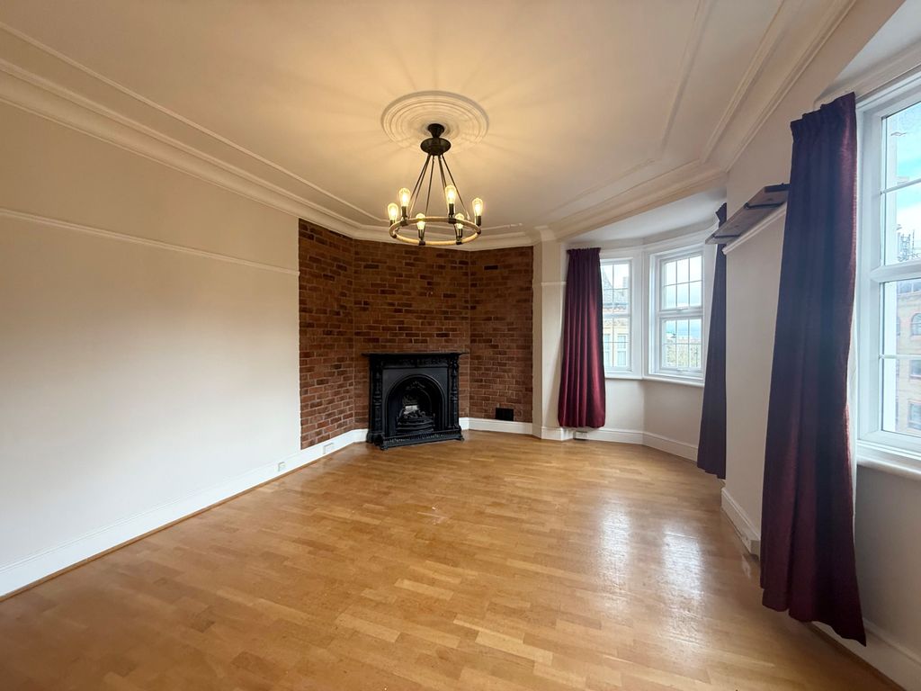 Property photo 2 of 8 Image