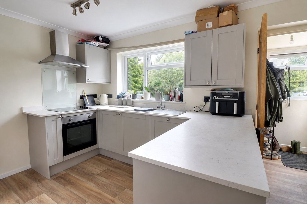 Property photo 2 of 11 2 - Picture No. 02