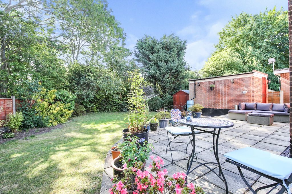Property photo 3 of 16