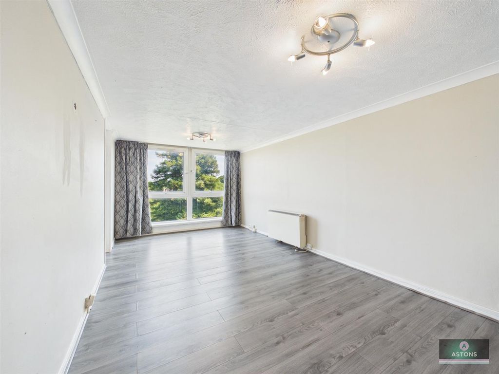 Property photo 3 of 10 Cam02067G0-Pr0311-Still002.Jpg