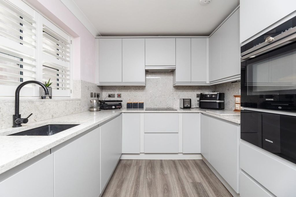 Property photo 1 of 18 5C5A2465.Jpg