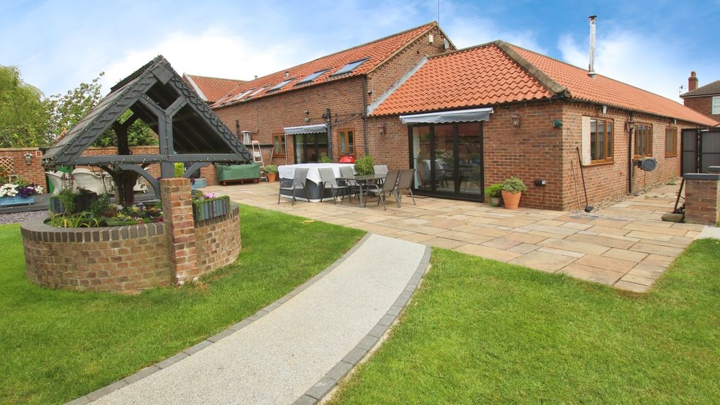 Property photo 2 of 30 3548206