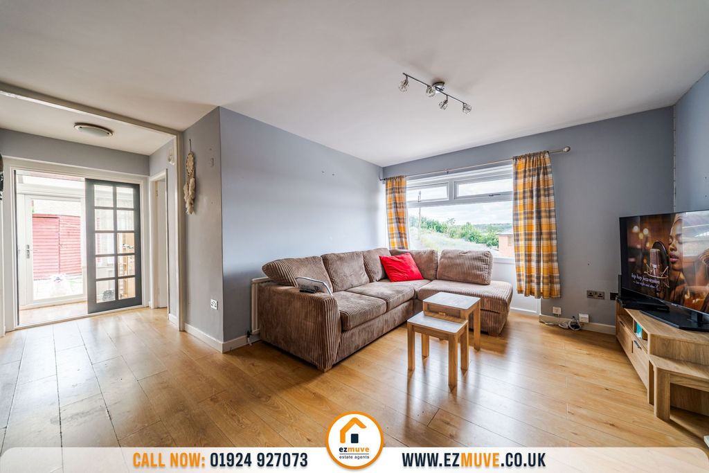 Property photo 3 of 31