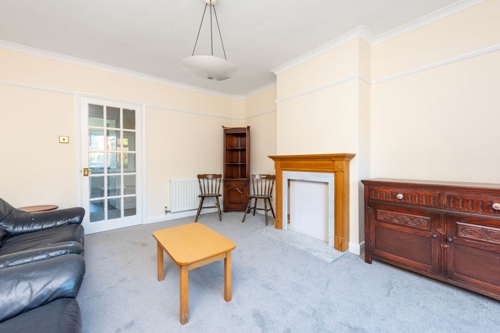 Property photo 3 of 10 Reception