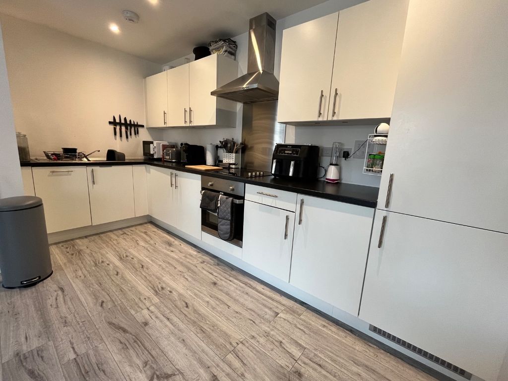Property photo 3 of 8 4247994
