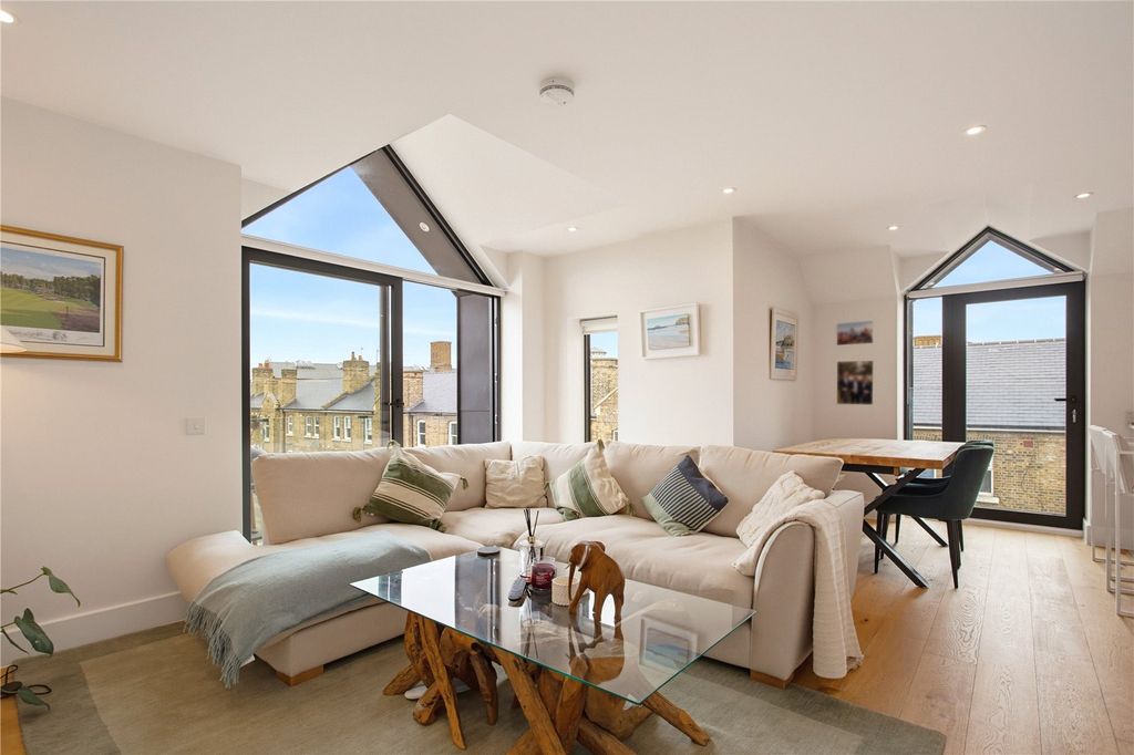 Property photo 1 of 11 Picture No. 34