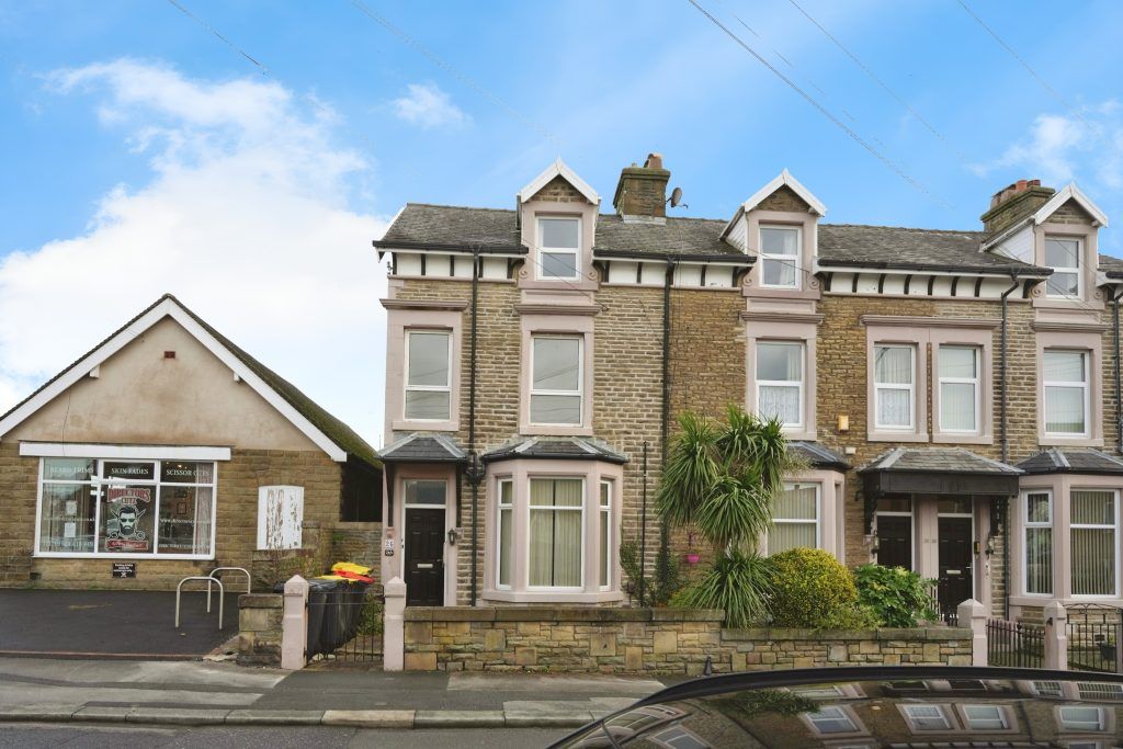 Property photo 3 of 41