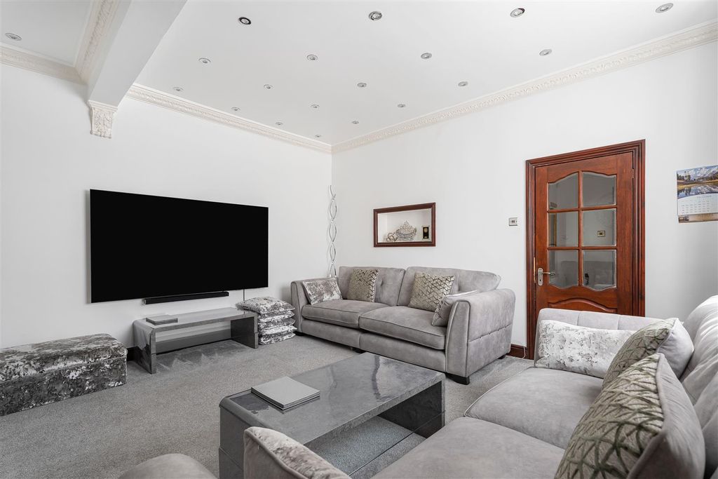 Property photo 2 of 35 2