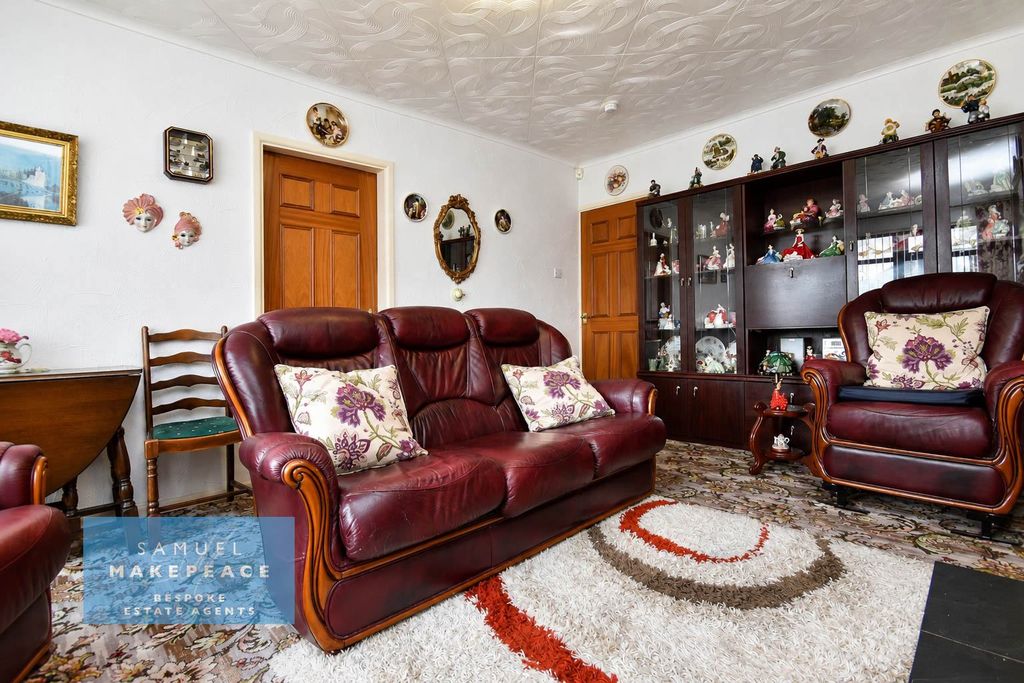 Property photo 2 of 13 Gallery