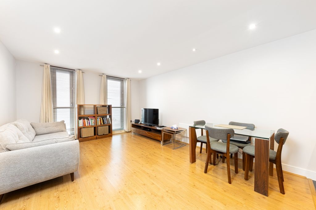 Property photo 1 of 10 Axis Court