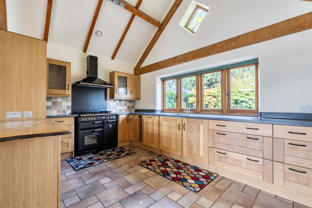 Property photo 3 of 17 Kitchen