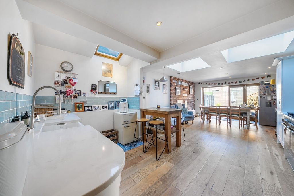 Property photo 1 of 17 Picture No. 07