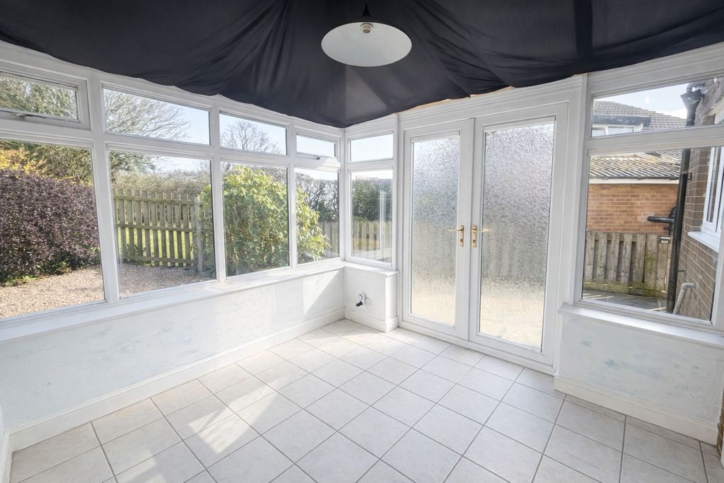 Property photo 3 of 15 Conservatory