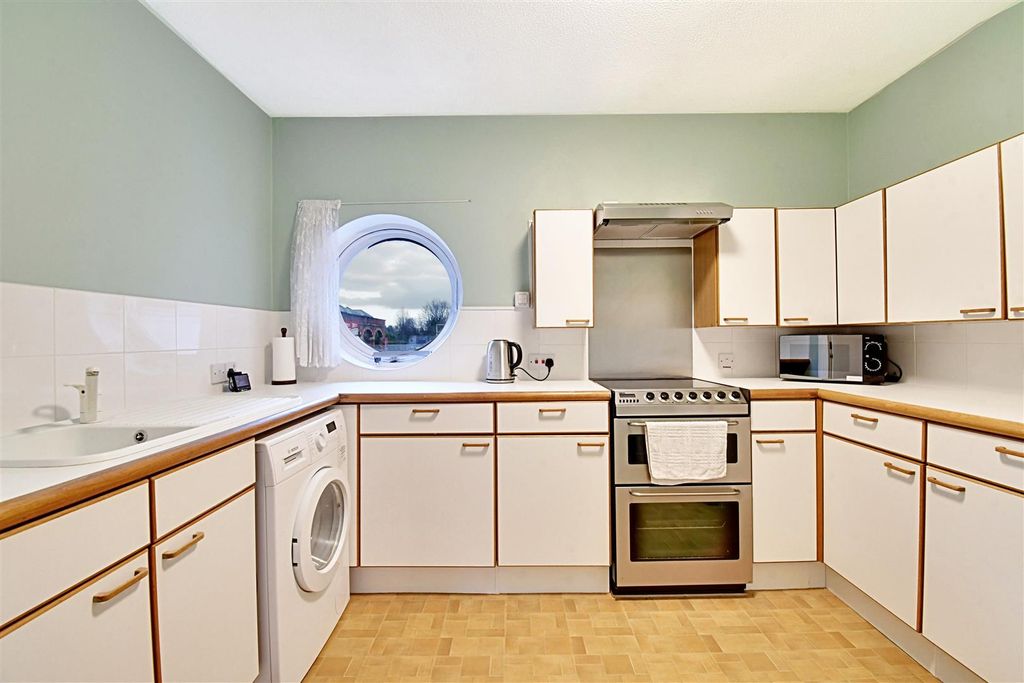 Property photo 2 of 20 Kitchen 1.Jpg