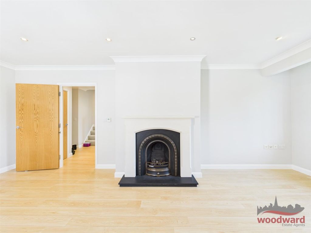 Property photo 2 of 19 Living Room