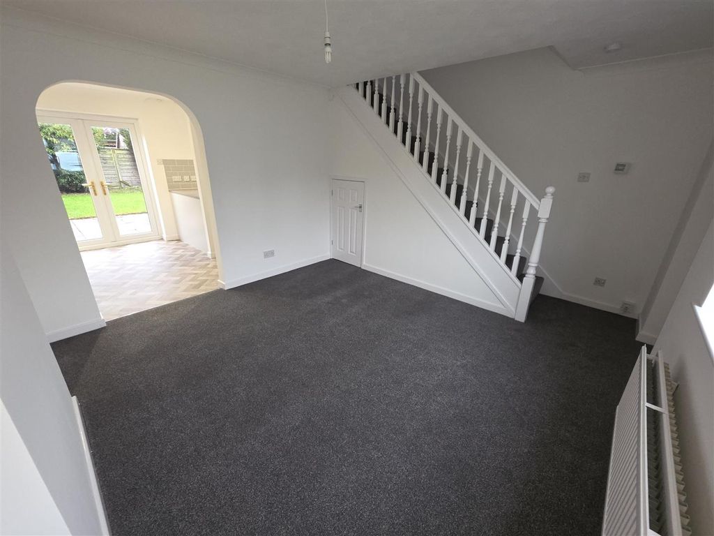 Property photo 2 of 14 Lounge.Jpg