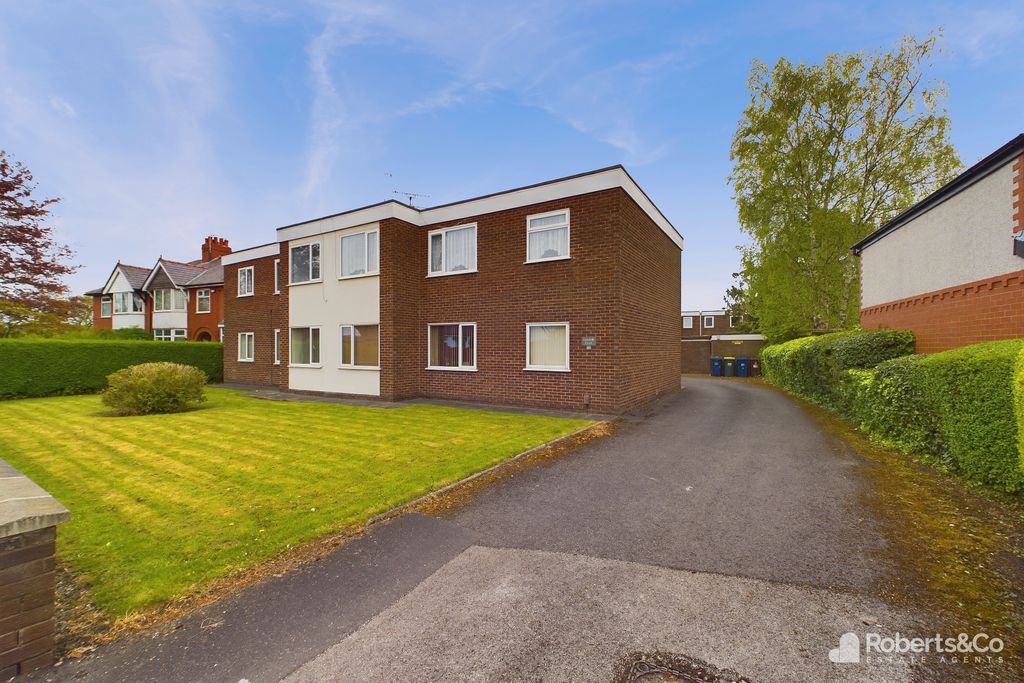 Property photo 1 of 11 External