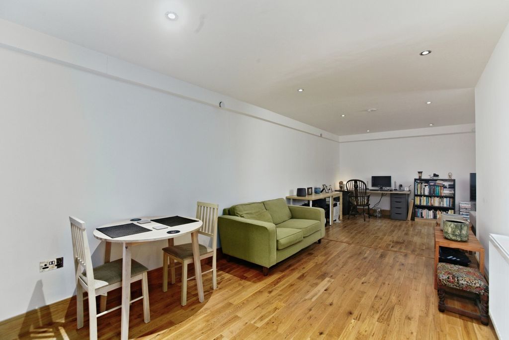 Property photo 1 of 13 Pbox-Img.Jpg