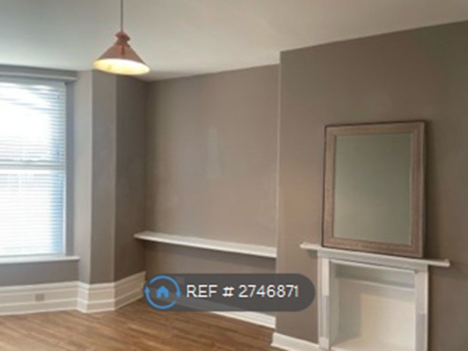 Property photo 3 of 10 Living Area