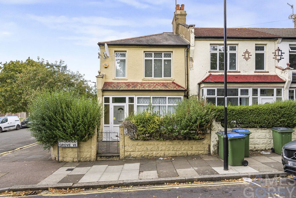 Property photo 1 of 24