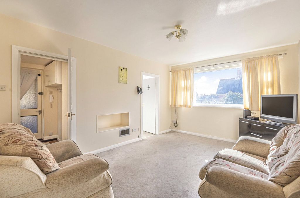Property photo 2 of 10 Picture No. 04