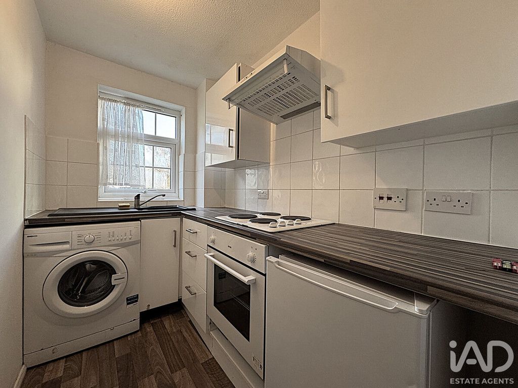 Property photo 2 of 5