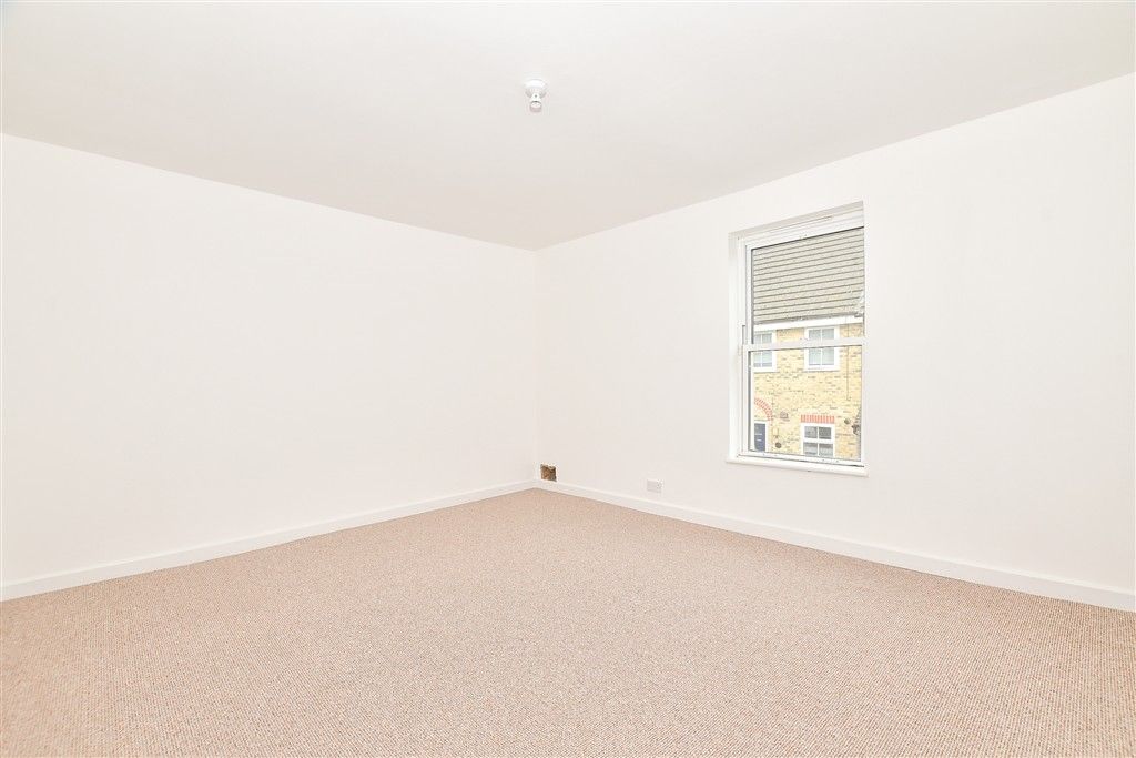 Property photo 3 of 7 Internal Feature