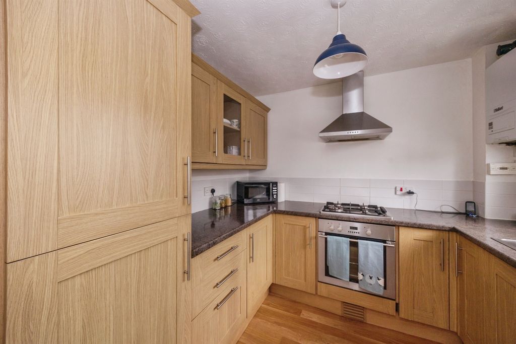 Property photo 3 of 16