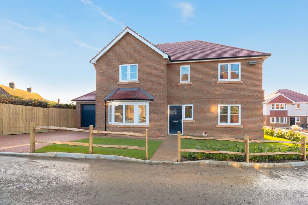 Property photo 1 of 34