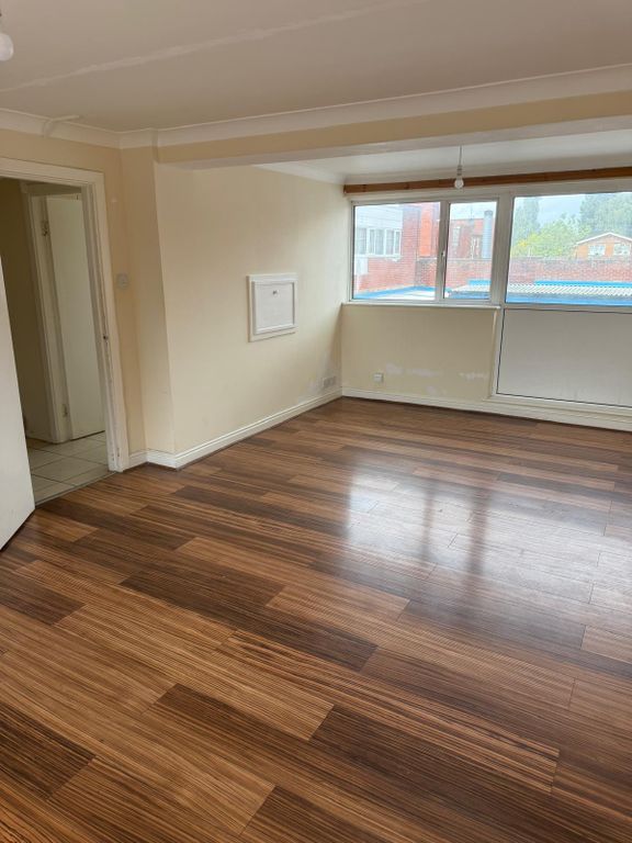 Property photo 1 of 4