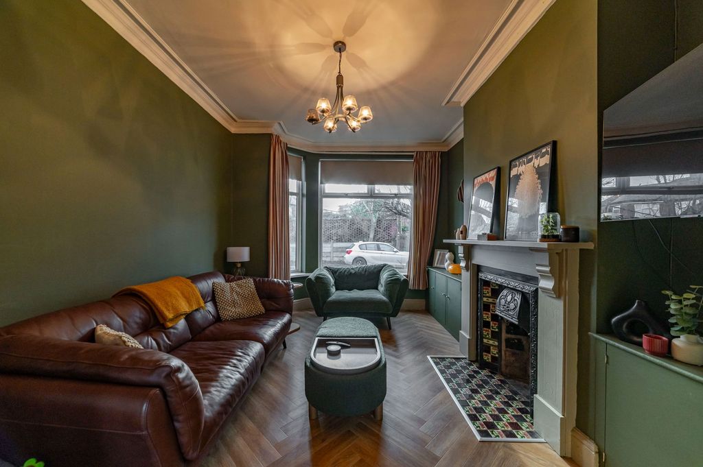 Property photo 3 of 22