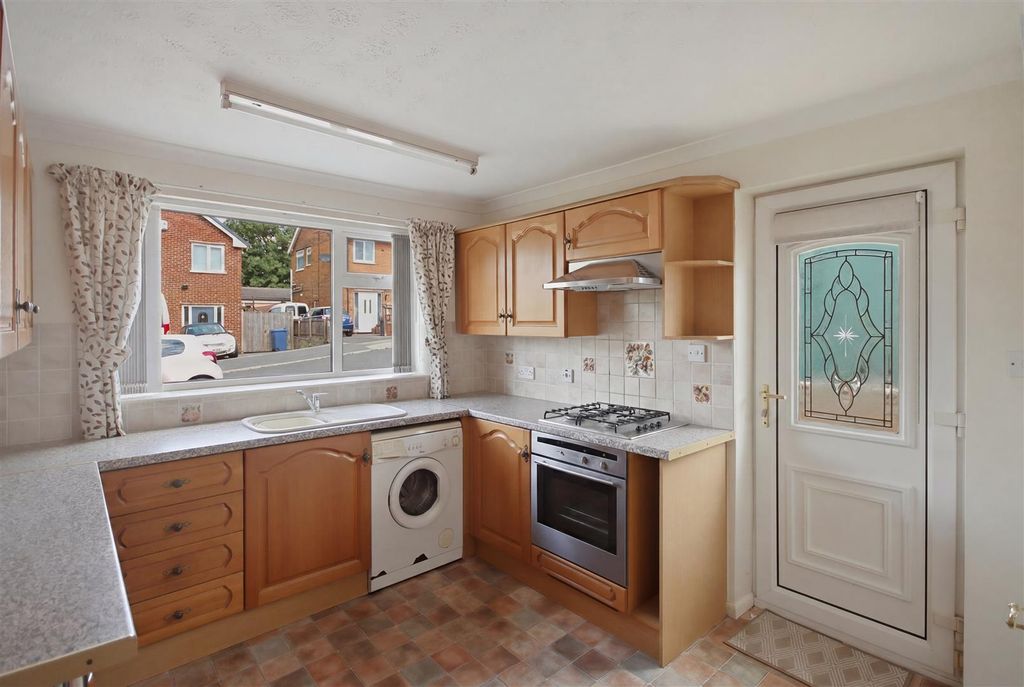 Property photo 3 of 15 Kitchen