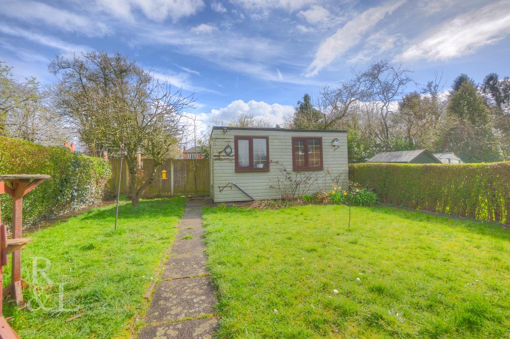 Property photo 2 of 19 Maple Avenue (17).Jpg