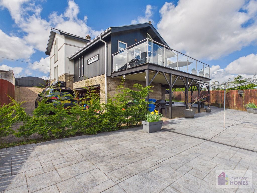 Property photo 1 of 51