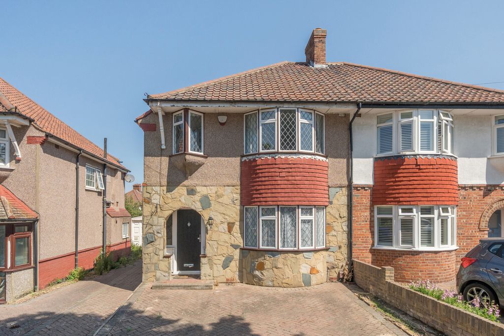 Property photo 1 of 20 1481543-19-6A3518...