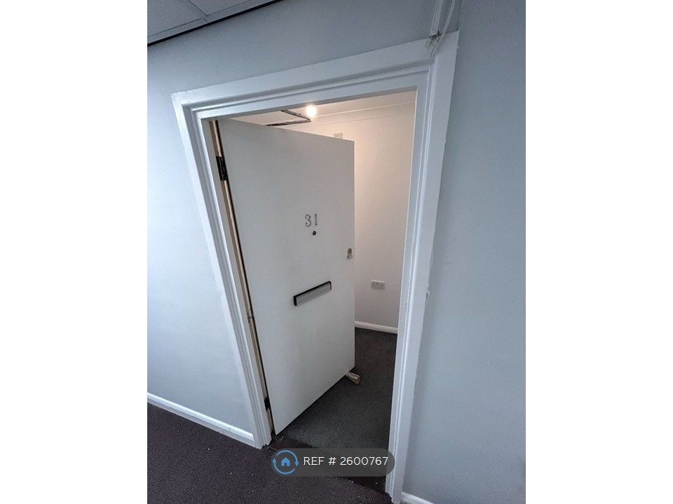 Property photo 1 of 8 Entrance
