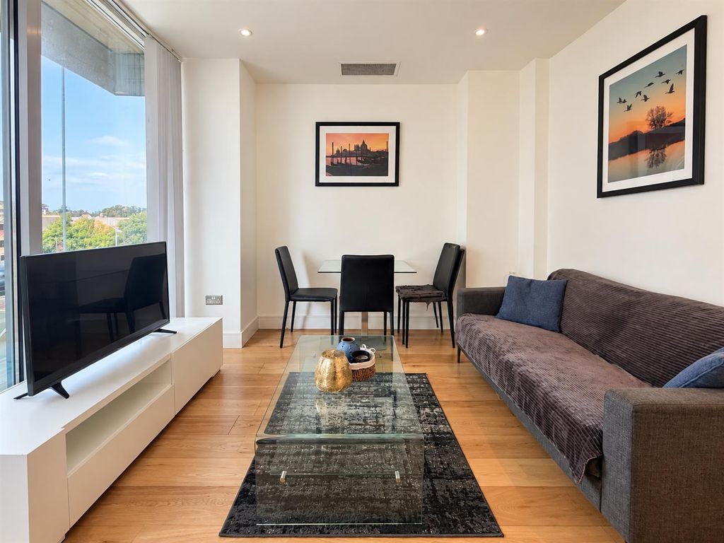 Property photo 3 of 7 Reception Room